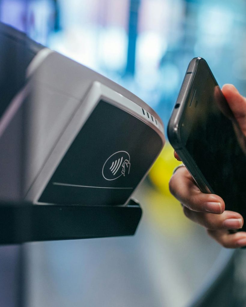 Contactless card reader in use
